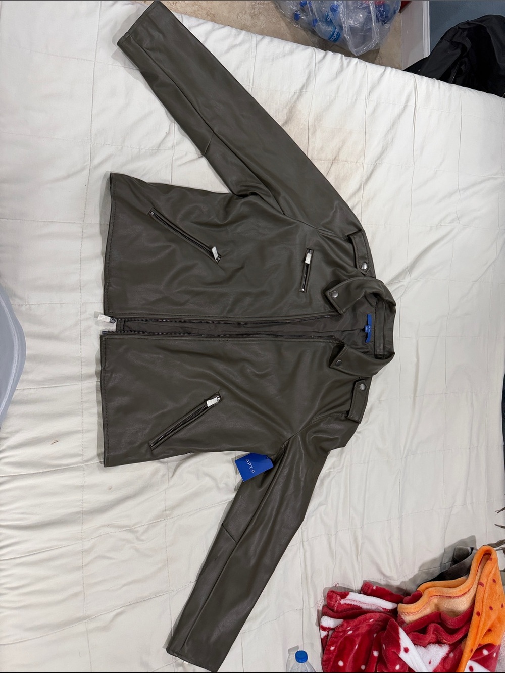 Women’s Olive Green Leather Jacket - Classic Zip Front